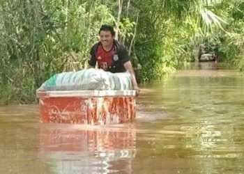 GRAVES INUNDACIONES: Evacuan a familias de comunidad maya de FCP