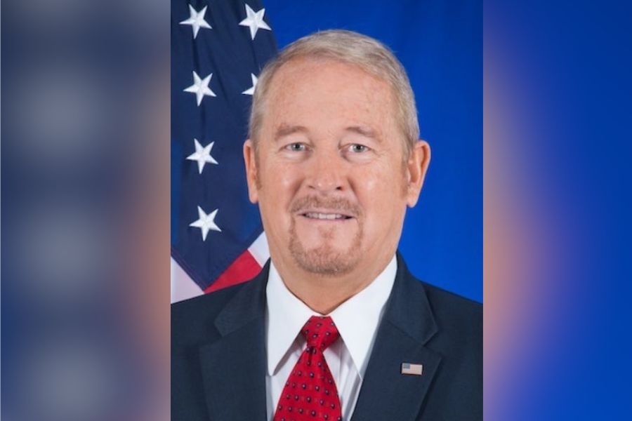 Nomina Donald Trump a Ronald Johnson como embajador de de EU en México