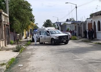 Ejecutan a 2 hombres dentro de una cuartería en la R- 230
