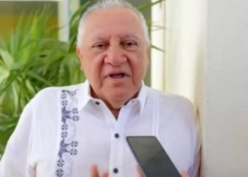 | MESA CHICA |  “Voy por la gubernatura en 2027, pero debo tener la autorización de la Presidenta”: Rafa Marín