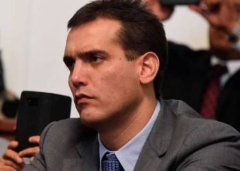 | MESA CHICA | LA PROMESA: ¿Quién podrá arrebatarle la gubernatura al «Niño Verde»?