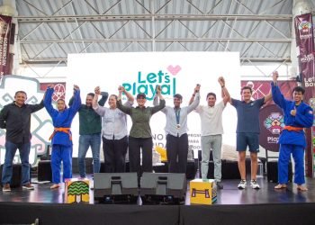 Estefanía participa en conversatorio con Prisca Awiti, Vanessa Zambotti y Jerónimo Abogado