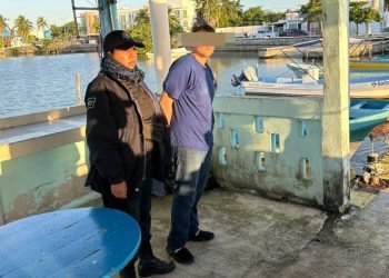 Capturan a canadiense tras robar una lancha en la bahía de Chetumal