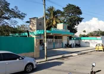 COBACH CANCÚN I: Padres de familia exigen informe sobre destino de “cuotas voluntarias”