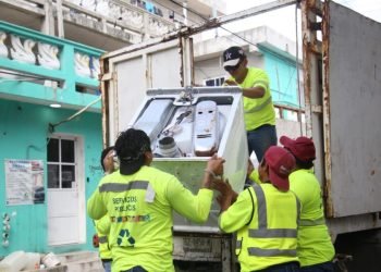Fortalecen Programa de Descacharrización en Isla Mujeres