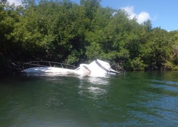 Avanza extracción de 50 embarcaciones hundidas en la laguna Nichupté