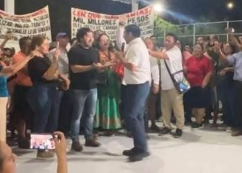 Nueva protesta de “Chanito” en foro sobre cambio de nombre de Solidaridad (VIDEO)