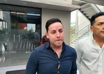 Van 18 detenidos por tirar basura en espacios públicos en Cancún