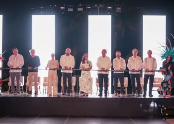 Asiste Mara Lezama a inauguración de hotel de cadena española