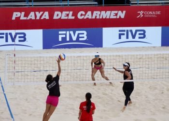 Inicia voleibol de playa Elite 16 en Playa del Carmen