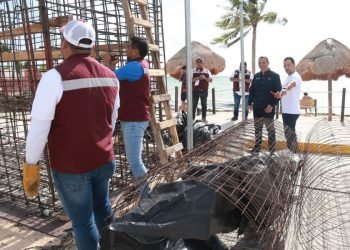 Clausuran obra de empresa de telefonía en Playa del Niño
