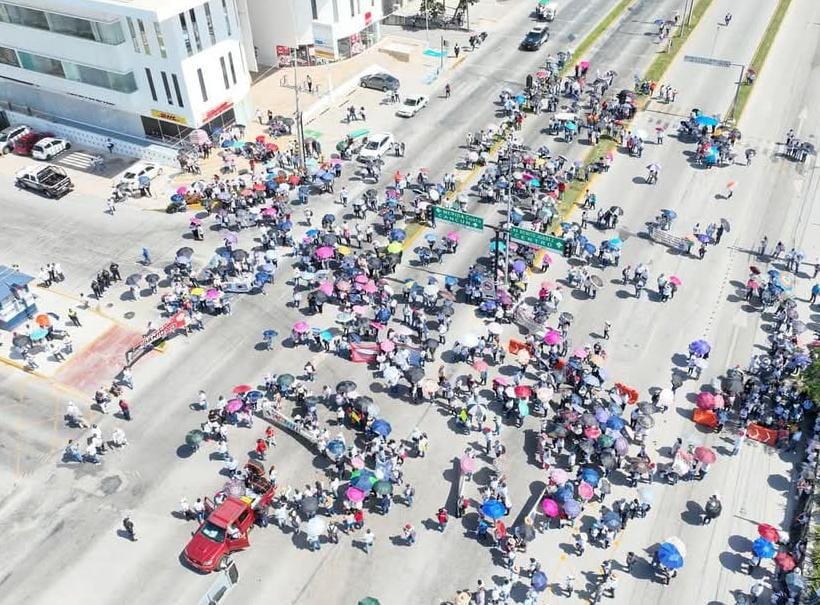 Protestan maestros en Cancún y Playa del Carmen contra reforma al ...