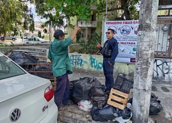 Patrullas verdes detienen a 6 personas por arrojar basura en la calle