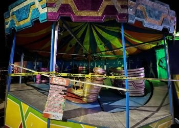 TRAS FALLA: Sale proyectada una persona de un juego mecánico en FCP