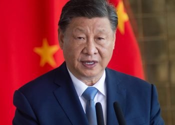 China impone aranceles del 84 % a EU