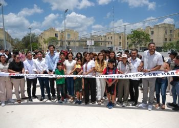Inaugura Mara canchas en fraccionamiento Paseos del Mar