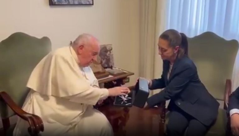 Papa Francisco y Claudia Sheinbaum