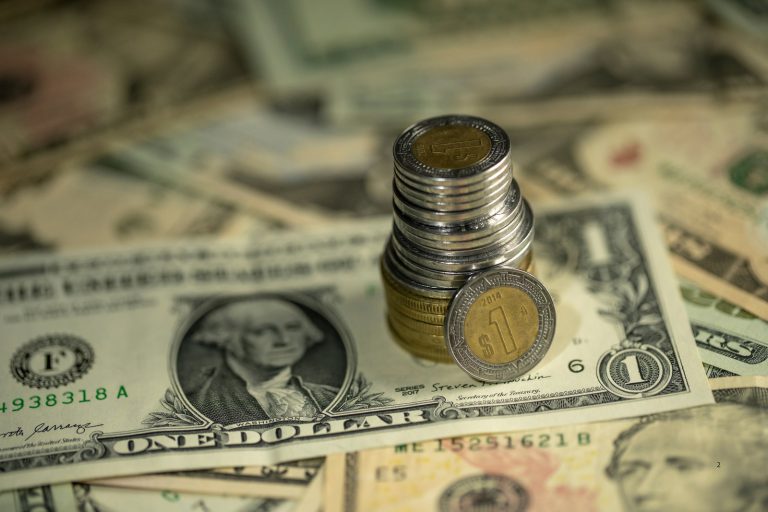 Peso mexicano se fortalece