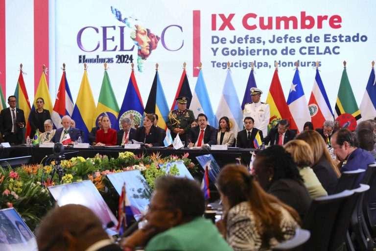 Sheinbaum propone Cumbre por el Bienestar Económico