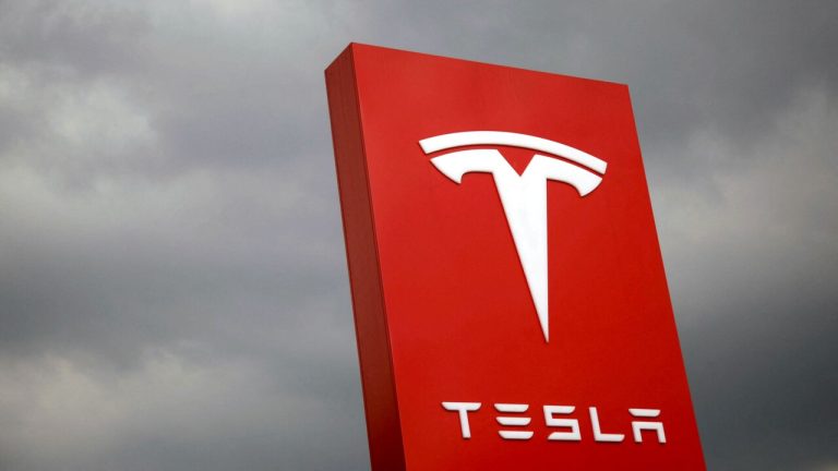 Tesla se desploma
