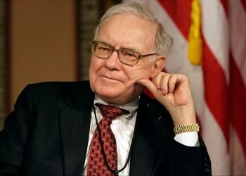 Warren Buffett gana más mientras Trump sacude a Wall Street
