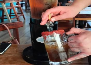 Trabajadores del sector turístico padece severo problema de alcoholismo