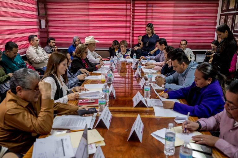 controversias que sacuden a Guasave, San Cristóbal y Pátzcuaro
