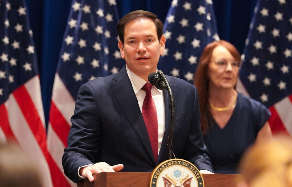 Cárteles en México compran armas en EU: Marco Rubio lo admite ante el Congreso