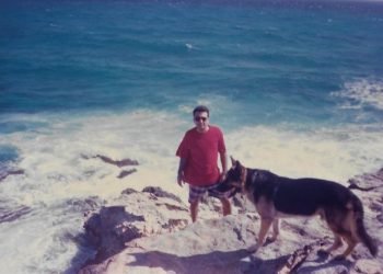 | LITORALES | El olor misterioso del origen