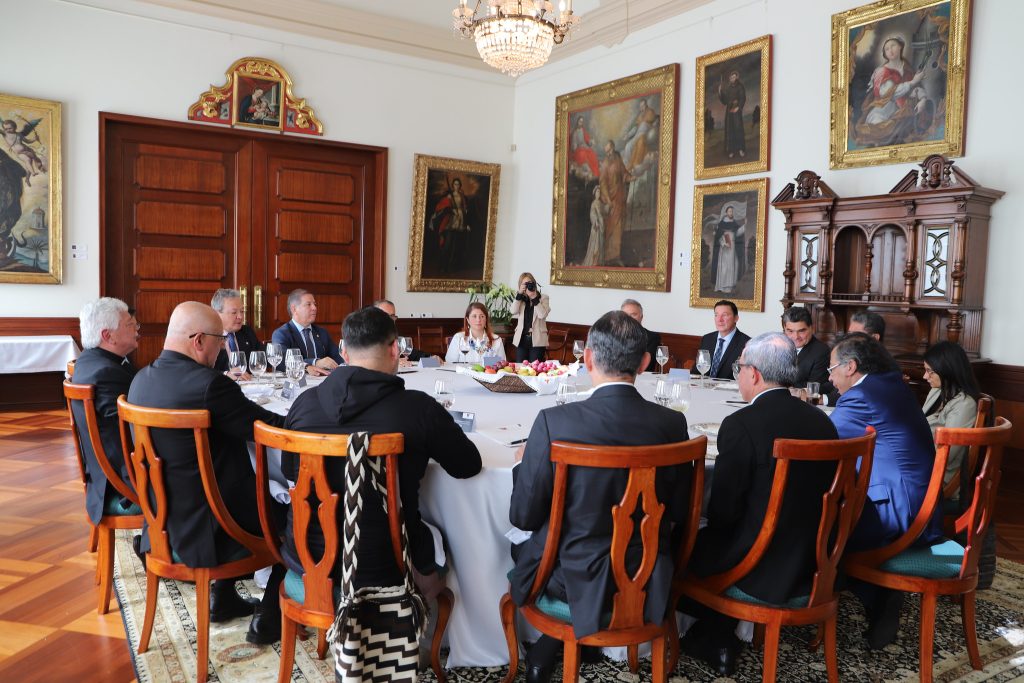 Encuentro Petro con cortes, Iglesia y Senado: Detalles tensos y el acuerdo final