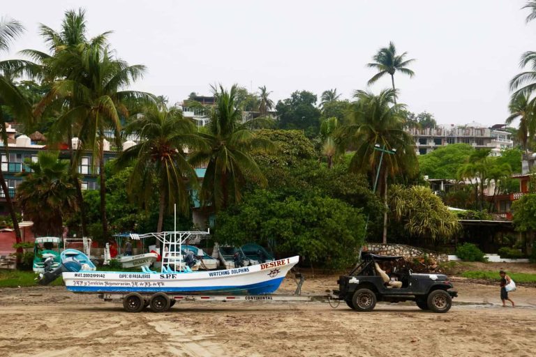 Huracán Erick en Guerrero: Evacuan a más de mil personas