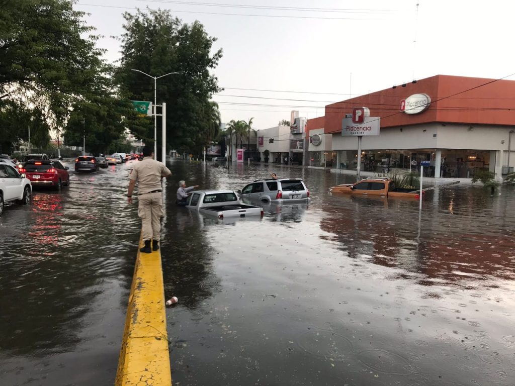 Inundación en Guadalajara: lluvia récord deja estragos