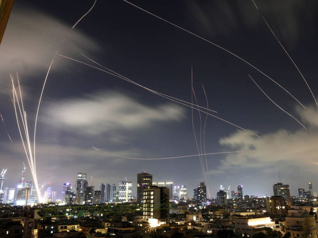 Irán lanza nueva oleada de misiles hacia Tel Aviv esta madrugada