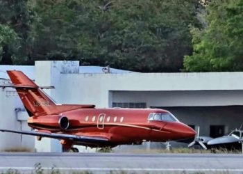 Captan presunto jet privado de Eduin Caz en aeropuerto de Chetumal