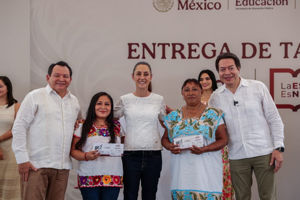 La Escuela es Nuestra llega a Izamal: Sheinbaum impulsa educación en Yucatán