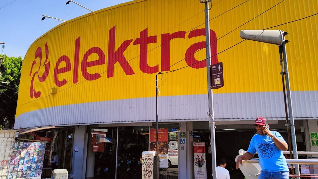 Litigio fiscal Grupo Elektra: Debe 2 mil millones al SAT