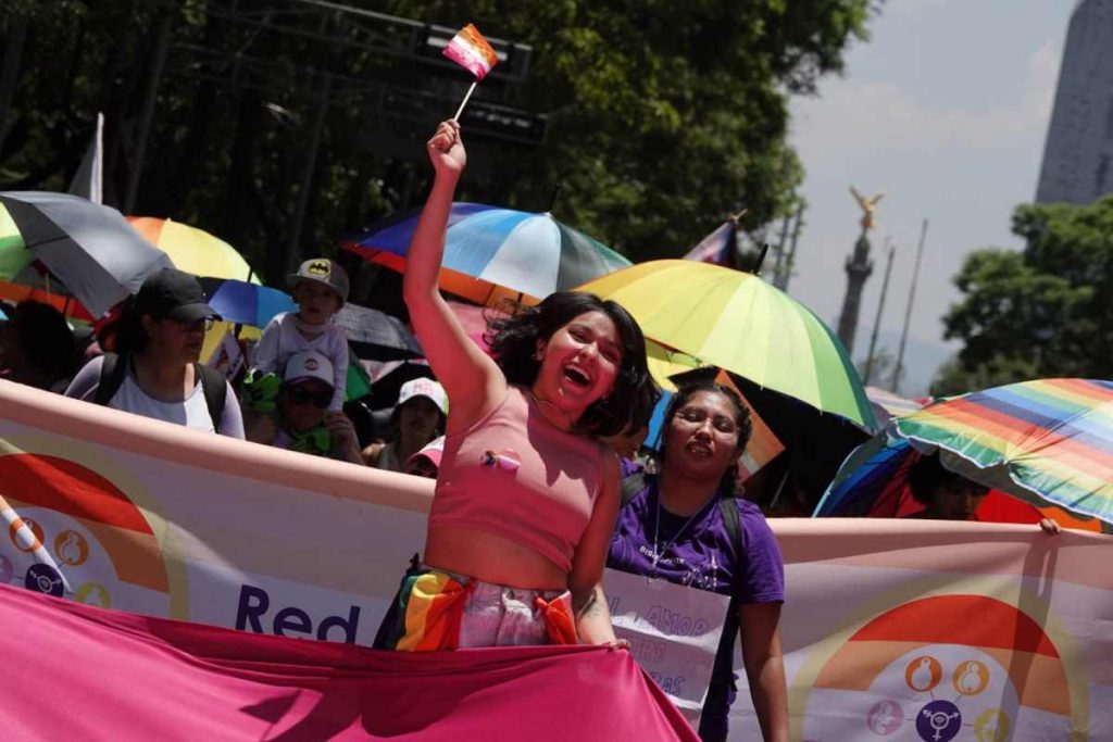 Marcha Lencha en CDMX exige justicia y vidas libres de violencia