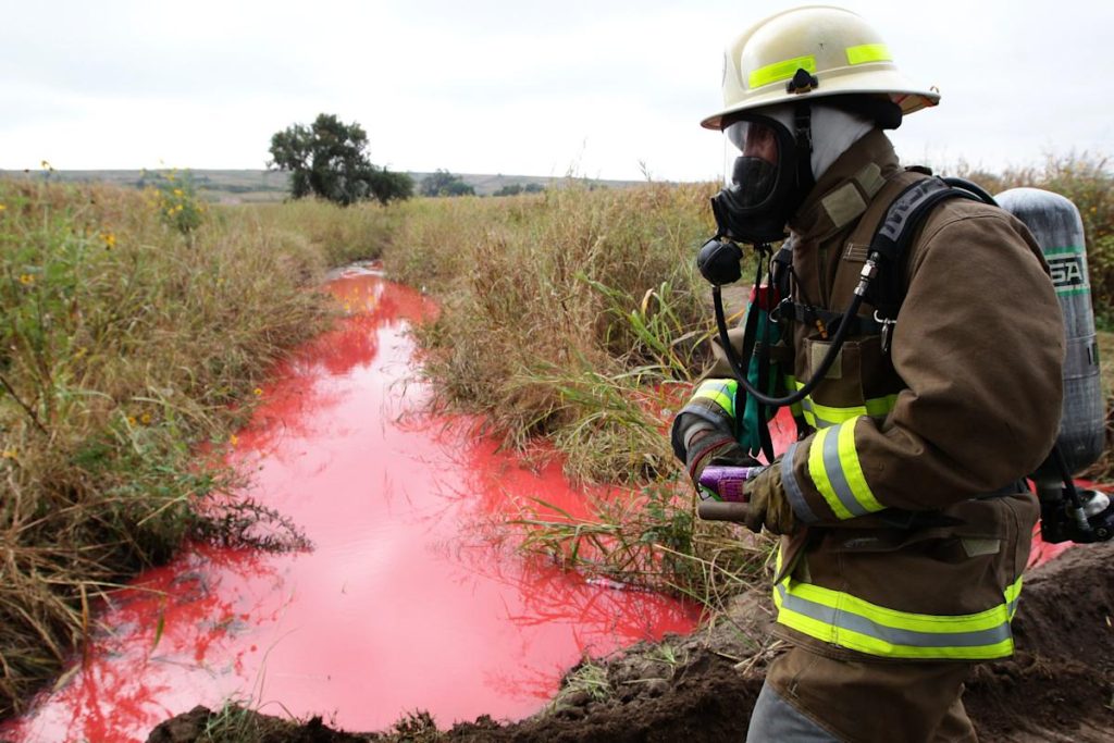 Pemex contamina río Cazones: suspenden agua en Poza Rica
