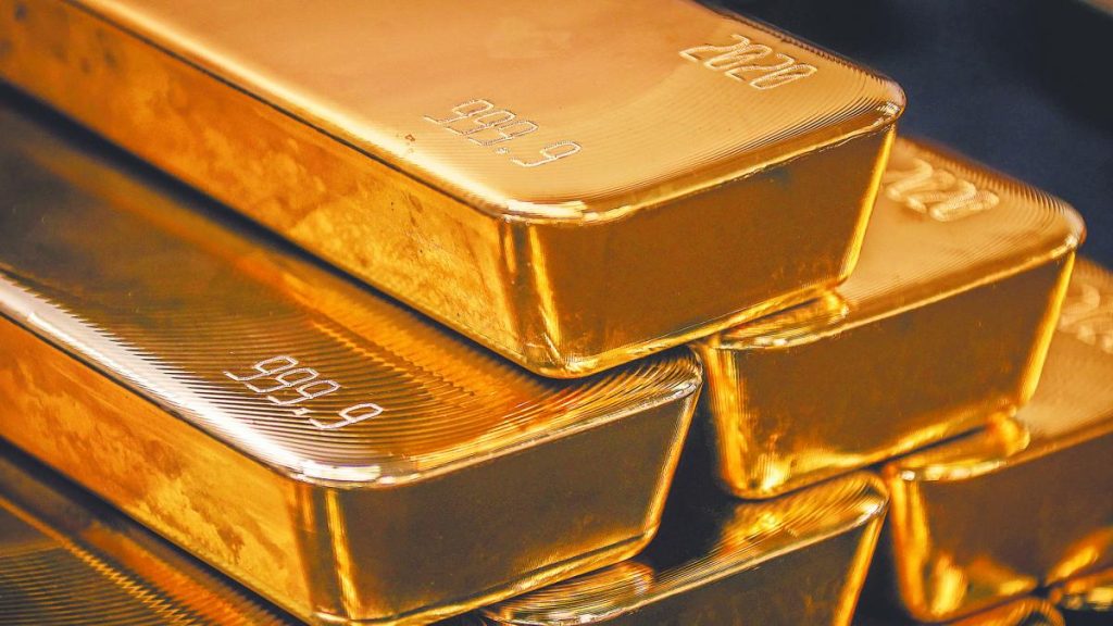 Precio del Oro retrocede tras alcanzar pico por riesgo geopolítico