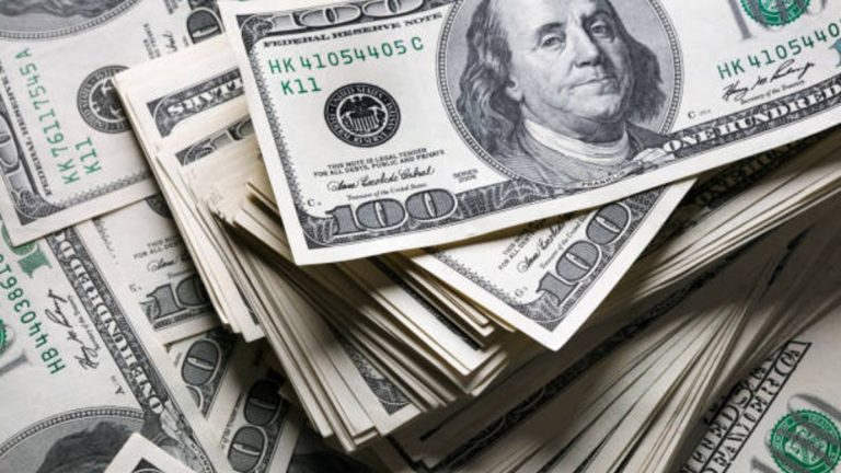 Precio del dólar cae: ¿Optimismo o agenda tras reunión ebrard-lutnick?