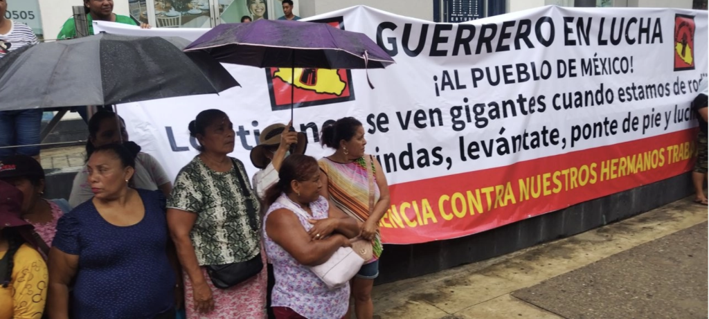 Colonos de Acapulco manifiestan rechazo a hostigamiento migrante EU
