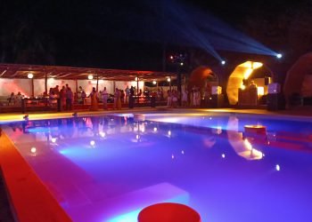 Anuncian en Cancún nuevo concepto en club de playa