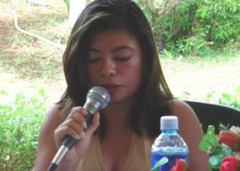 | LITORALES | Adriana y su escritura en el oleaje