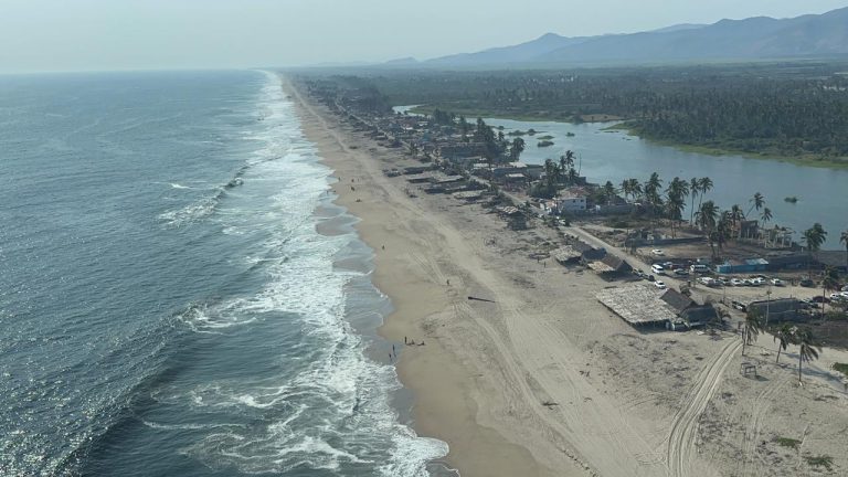 Acapulco: Laguna Tres Palos al Límite y Alerta por Mar de Fondo