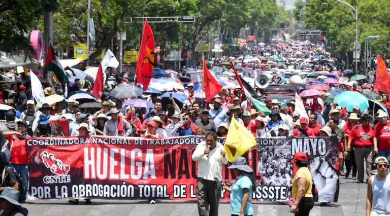 CNTE acuerda reintegro de pagos a maestros en CDMX