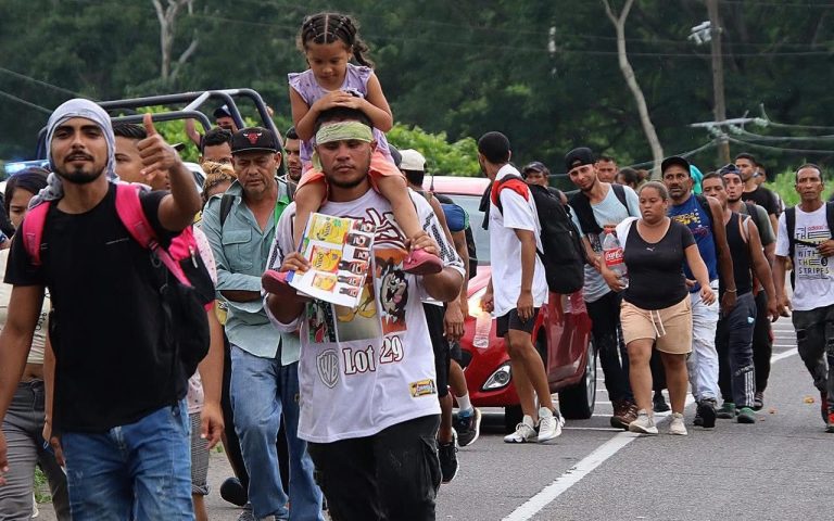 Caravana migrante 2025: la indefensión impulsa a miles desde Tapachula