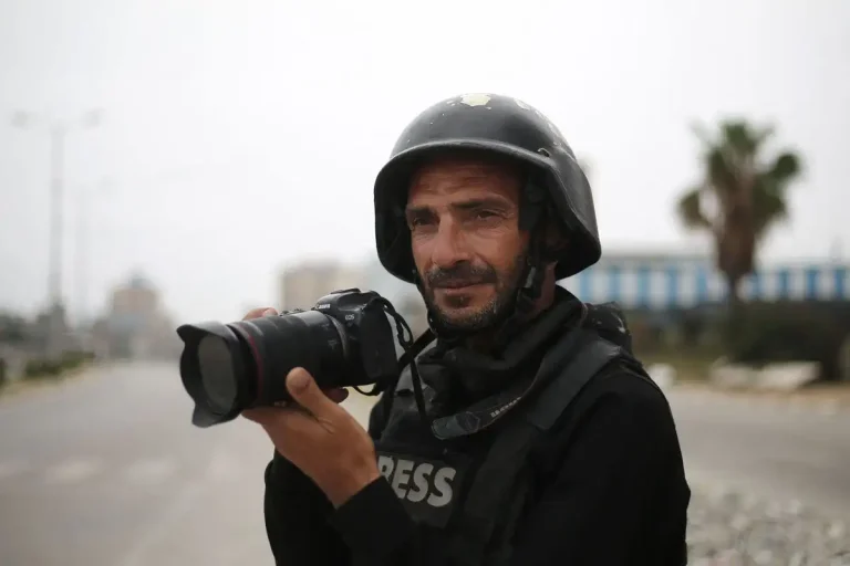 Clamor global: Periodistas en Gaza, la verdad amenazada por el hambre y el bloqueo