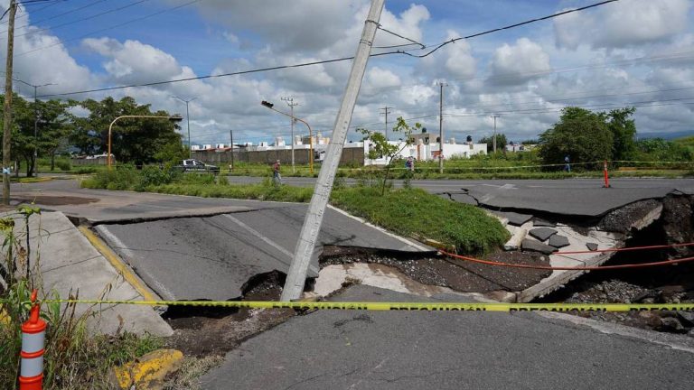 Colima: severos daños y un deceso tras la fuerte tormenta