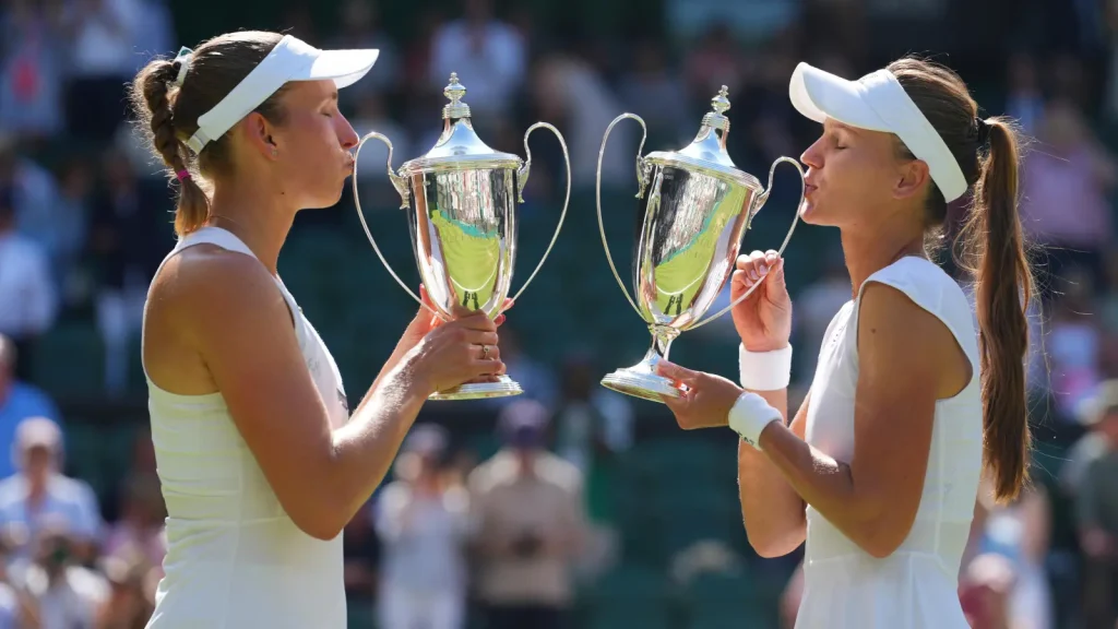Dobles femeninos Wimbledon: Kudermetova y Mertens ganan el título