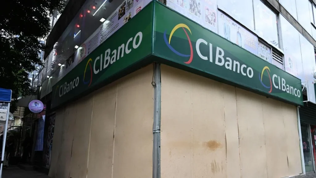 Hacienda Separa Negocio Fiduciario de CIBanco e Intercam tras Acusaciones